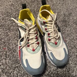 Nike Wmns Air Max 270 React 'Bauhaus'